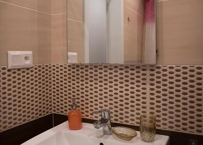 아파트 Cozy 2-room Apt, Parking Nearby